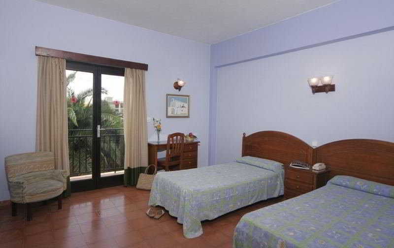 Sant Antoni de Portmany Azuline Hotel Galfi חדר תמונה