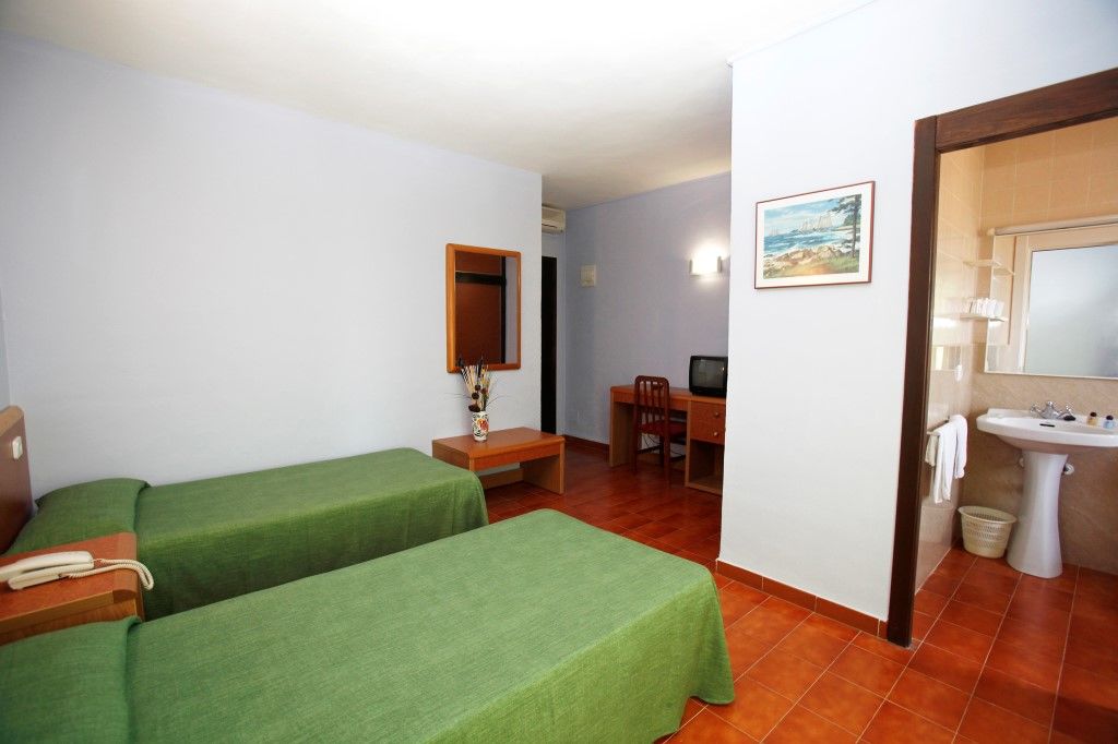 Sant Antoni de Portmany Azuline Hotel Galfi (Adults Only) מראה חיצוני תמונה